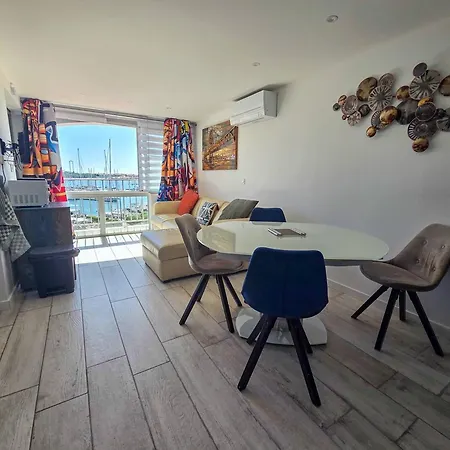 Avec Climatisation, Vue Port - 4 Pers. - Fr-1-880-98 * Agde